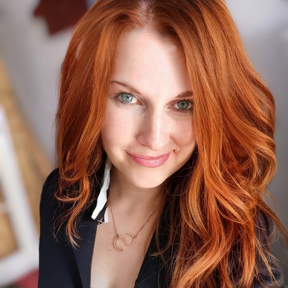 Irish lass 🍀 who loves the creativity of thrifting, toad lover, actor.